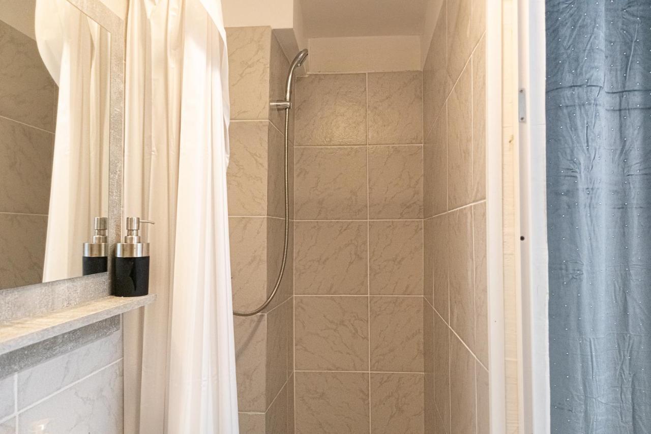 Pleasing Room Hauptbahnhof With Best Location Viena Exterior foto